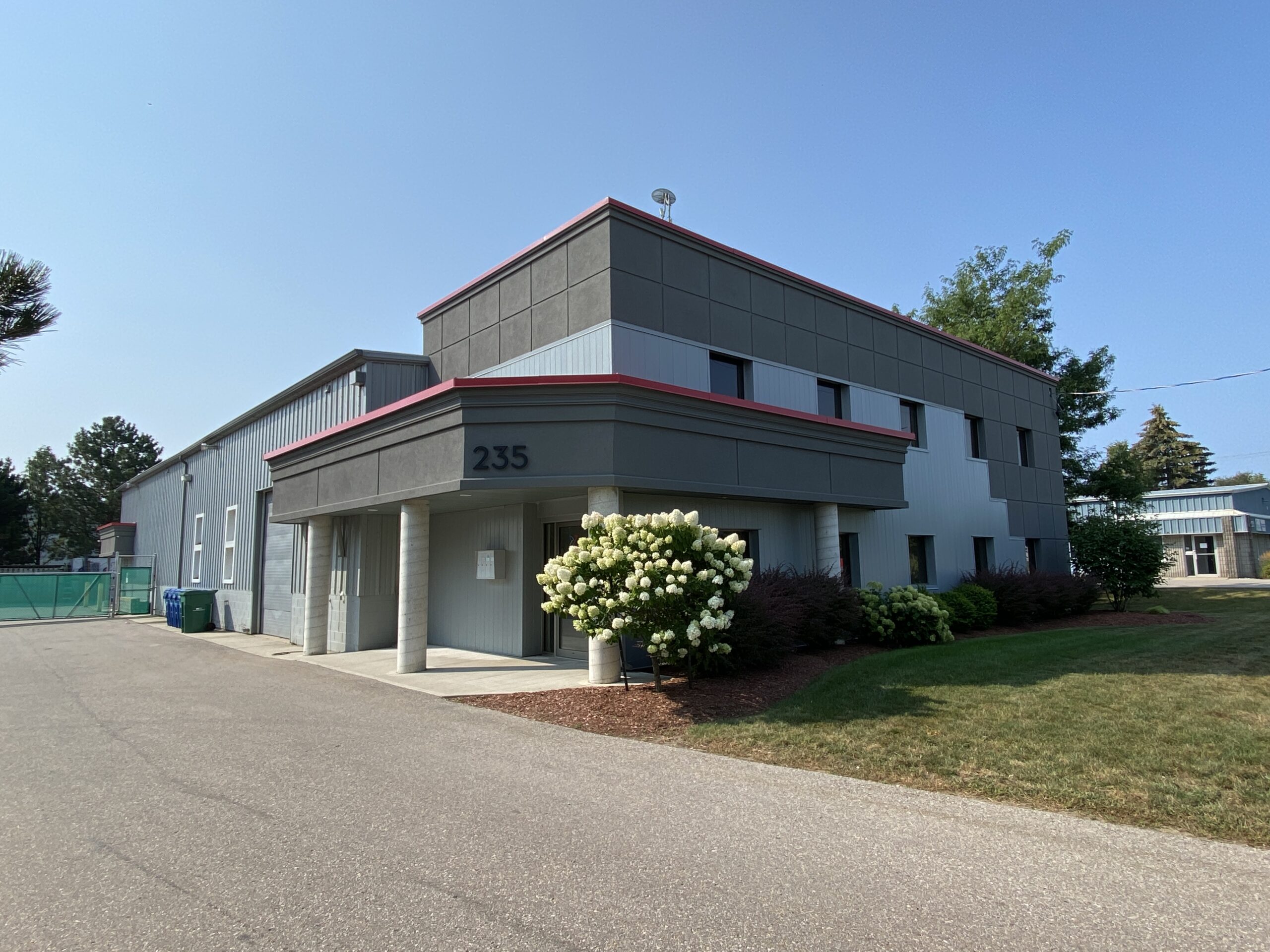 235 Bathurst Drive, Waterloo | Office Space for Lease