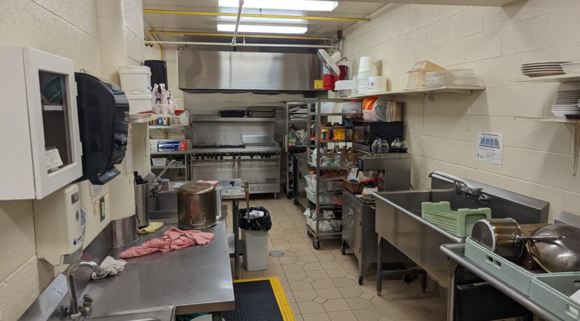 Commercial Kitchen - Pic 4