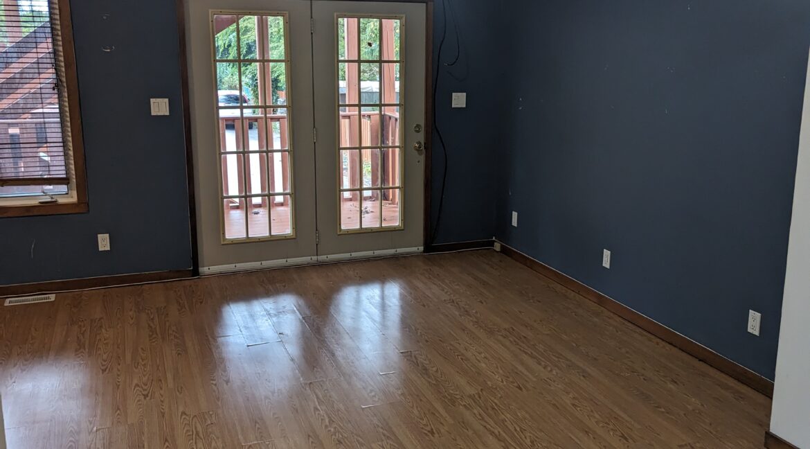 608 Guelph St Kitchener Main floor - living room 1