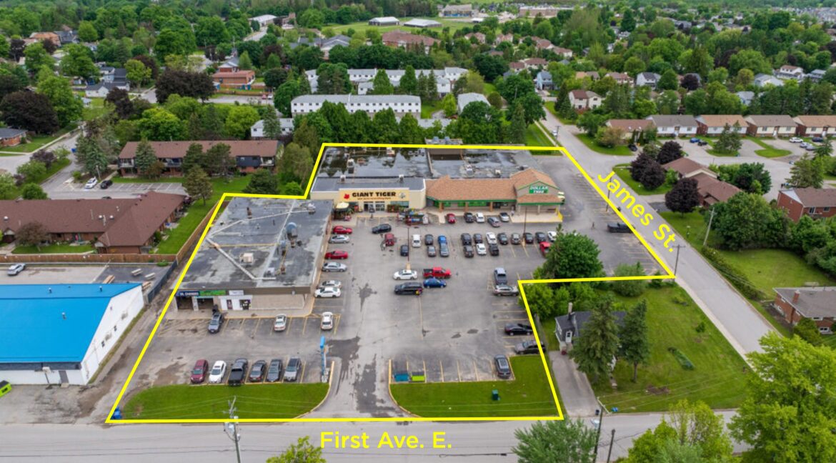 226 First Ave. E. - Aerial Photo with Outline