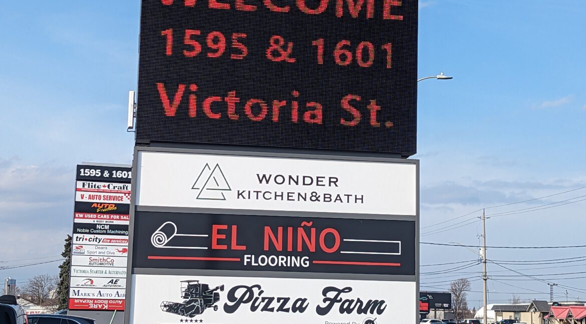 1601 Victoria St. N - Pylon sign