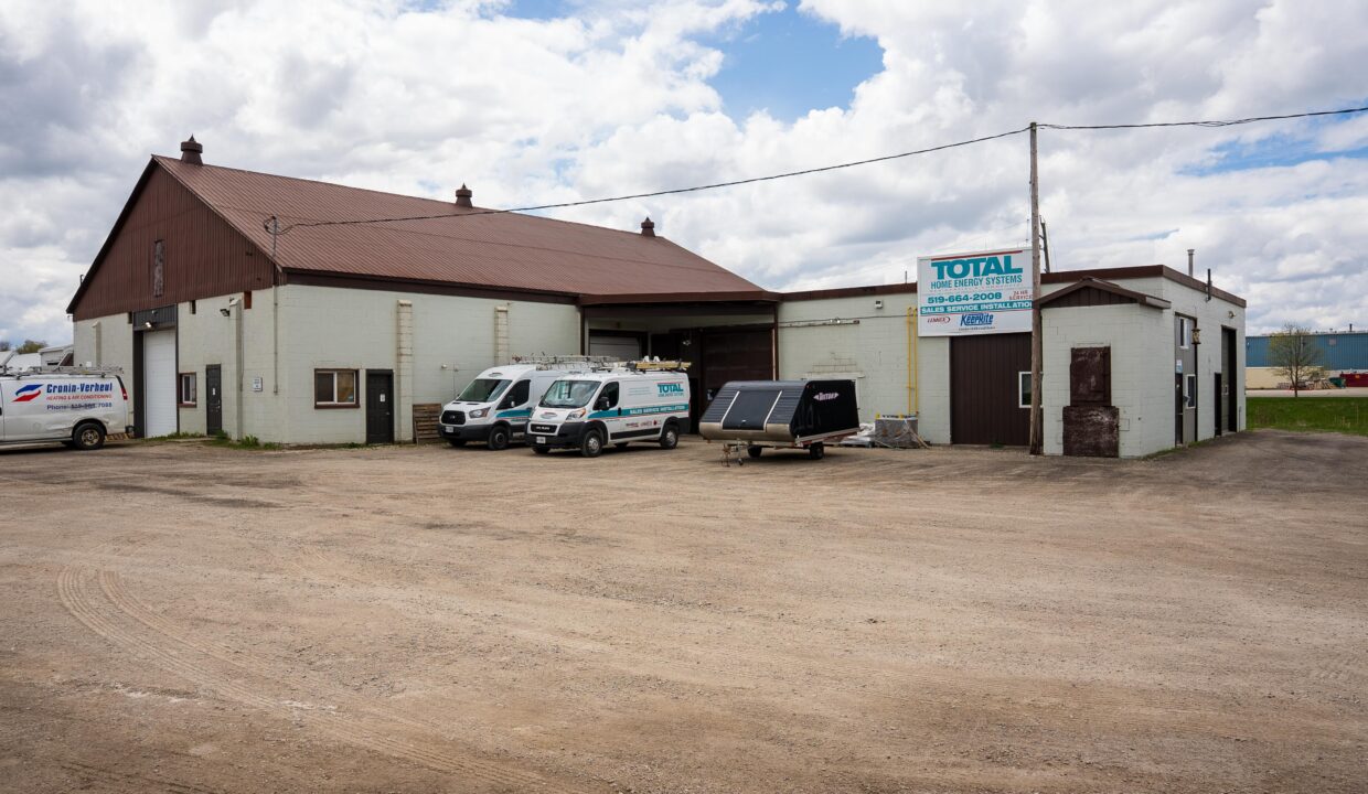 CW_11-Henry_Exterior_May1-8