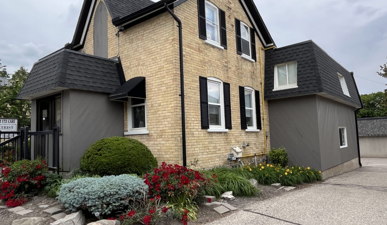 38-ChurchSt_Exterior-4
