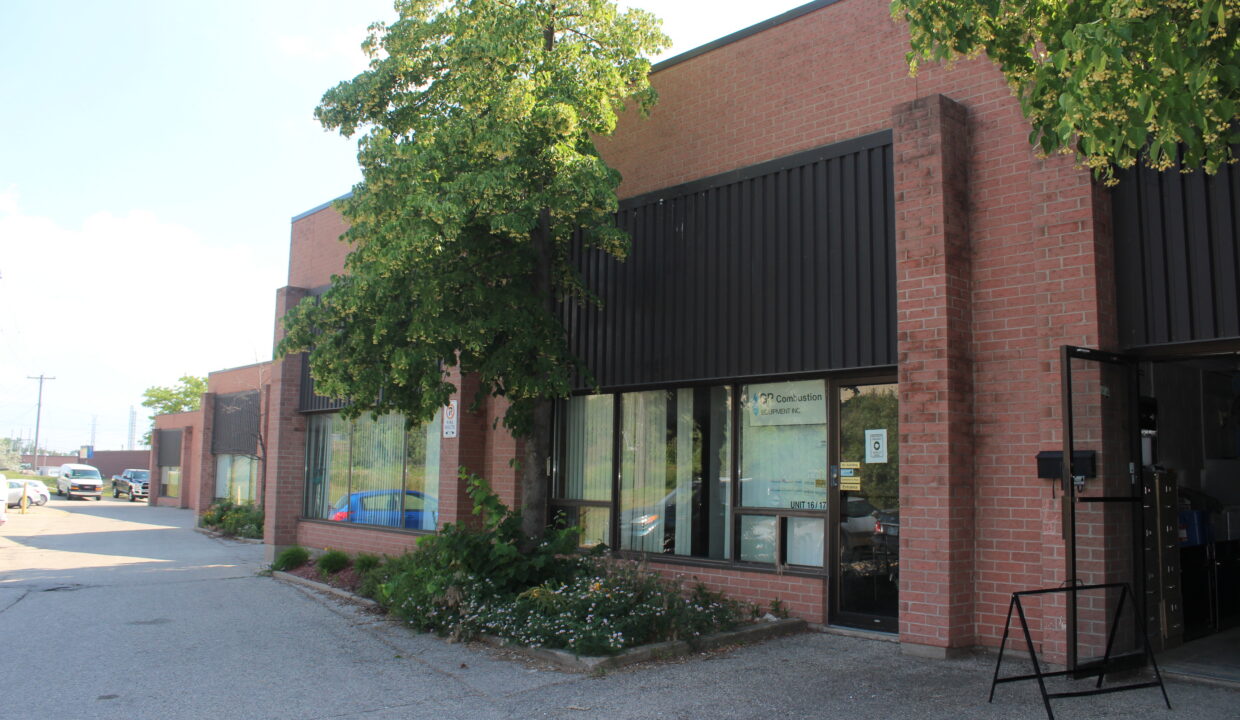 100 Sheldon Dr Unit 16-17 IMG_6157