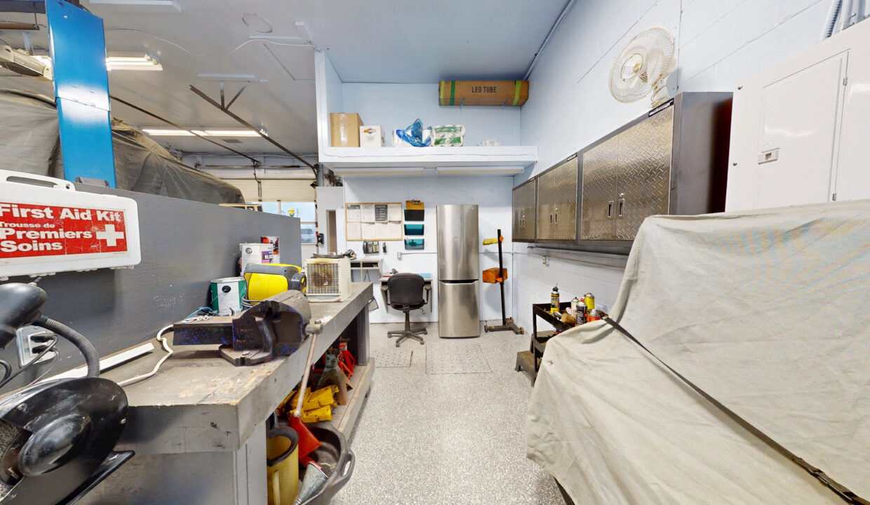 CW_839-Dundas_Interior-5