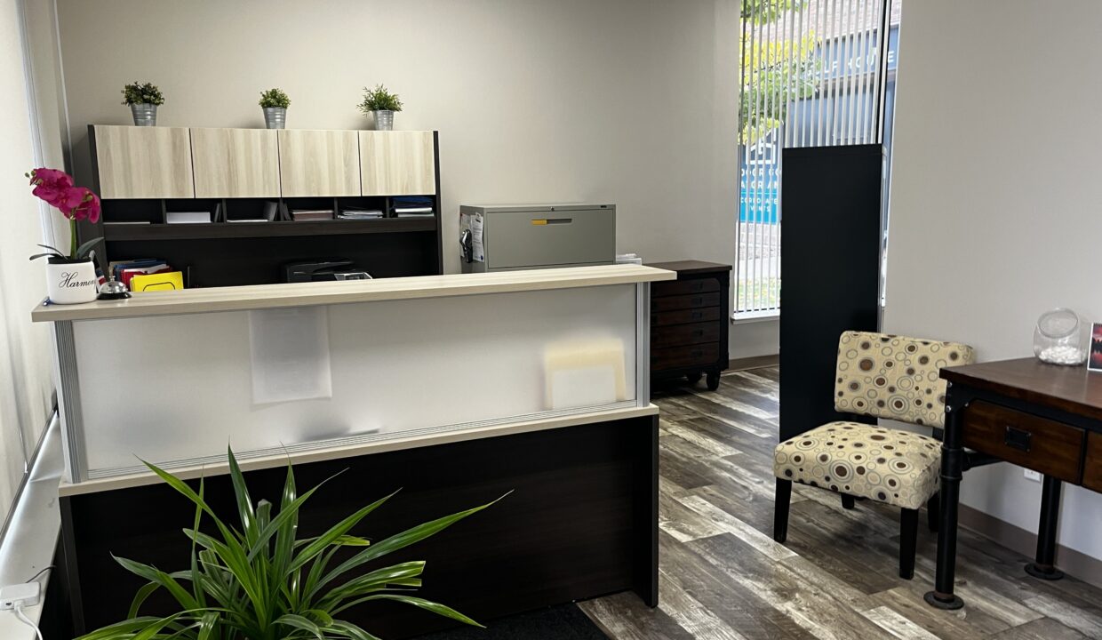 650 Woodlawn b10-1